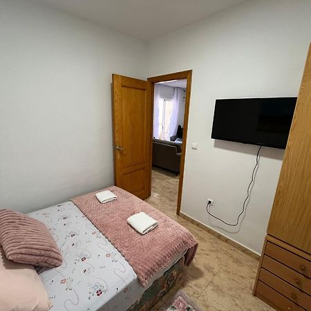 Apartamento Compartido - Solo El Dormitorio Es Privado ตอร์เรเวียคา ภายนอก รูปภาพ