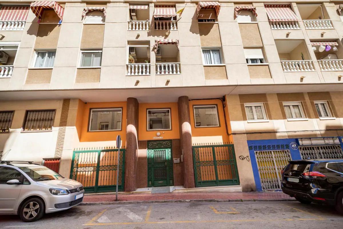 Apartamento Compartido - Solo El Dormitorio Es Privado ตอร์เรเวียคา ภายนอก รูปภาพ