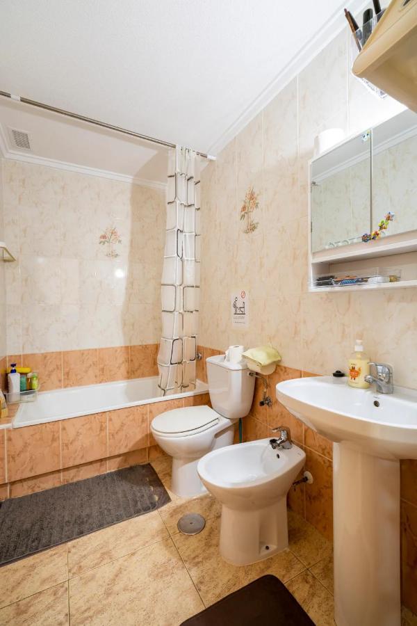 Apartamento Compartido - Solo El Dormitorio Es Privado ตอร์เรเวียคา ภายนอก รูปภาพ