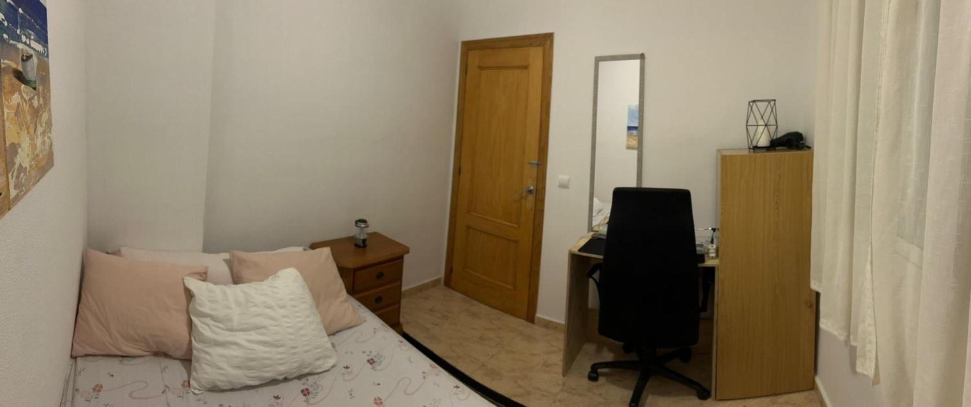 Apartamento Compartido - Solo El Dormitorio Es Privado ตอร์เรเวียคา ภายนอก รูปภาพ